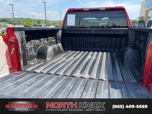 Used 2021 Chevrolet Silverado 1500 LT Trail Boss AWD/4WD image 17