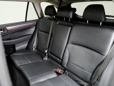 Used 2016 Subaru Outback 2.5i Limited image 25