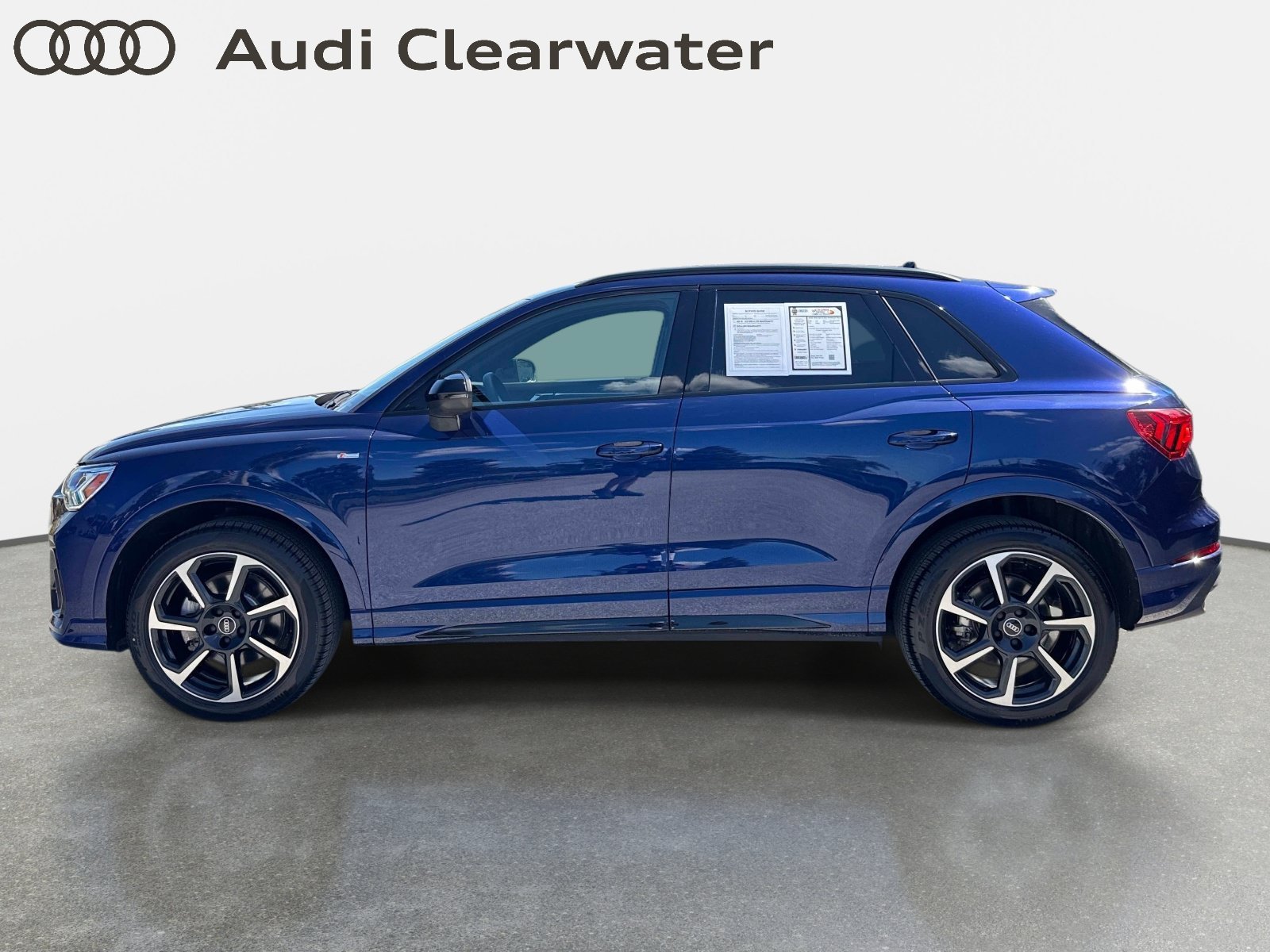 Used 2025 Audi Q3 2.0T Premium Plus w/ Premium Plus Package AWD/4WD image 2