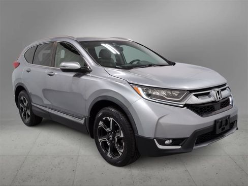 Used 2018 Honda CR-V Touring image 2