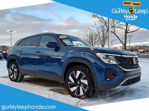 Used 2025 Volkswagen Atlas Cross Sport SE image 1