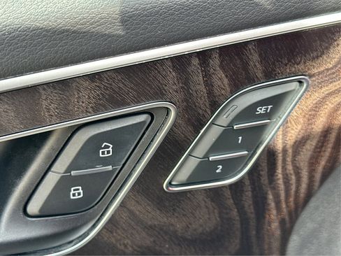 Used 2021 Audi Q8 Premium w/ Black Optic Package image 34