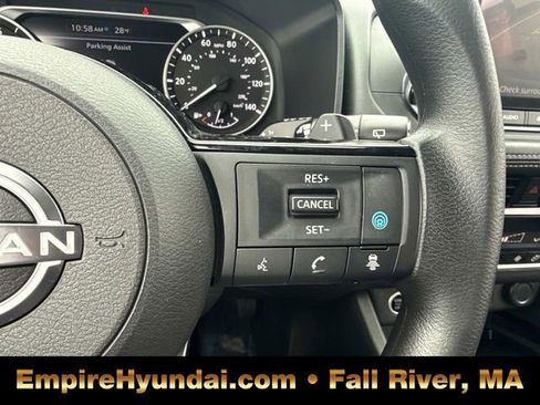 Used 2022 Nissan Rogue SV image 28