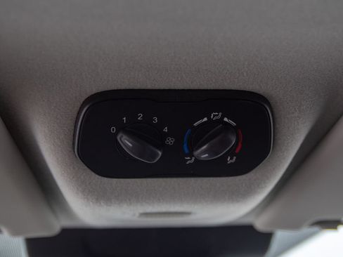 Used 2018 Ford Transit 350 XL RWD image 25
