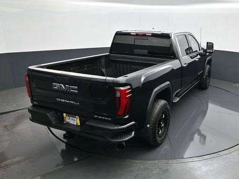 Used 2025 GMC Sierra 2500 Denali Ultimate image 17