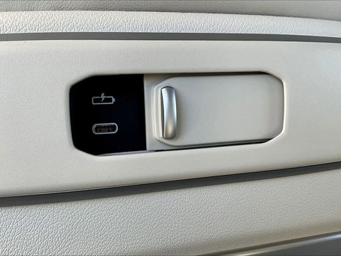 Used 2026 BMW X7 xDrive40i image 36