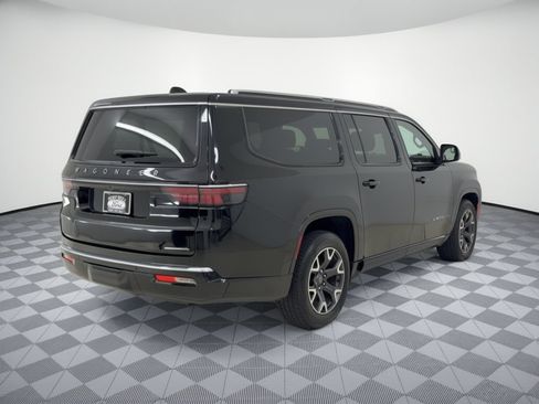 Used 2023 Jeep Wagoneer L Series III RWD image 9