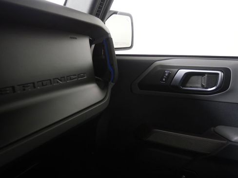 Used 2023 Ford Bronco Black Diamond w/ Sasquatch Package image 26