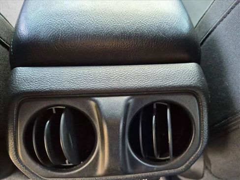 Used 2019 Jeep Wrangler Unlimited Sport S AWD/4WD image 17
