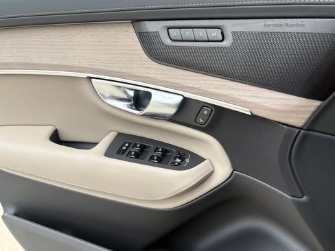 New 2026 Volvo XC90 B6 Ultra image 15