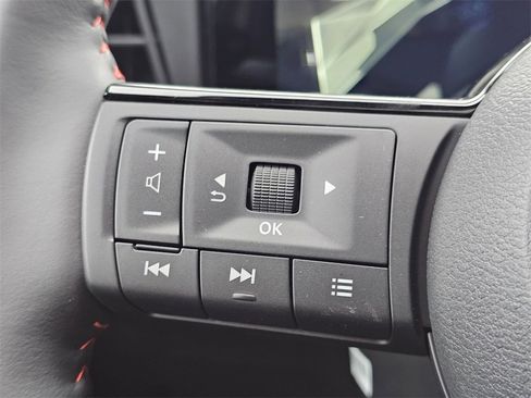 New 2026 Nissan Kicks SR image 13