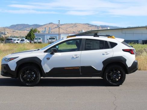 Certified 2024 Subaru Crosstrek 2.5i Wilderness w/ Crosstrek Mirror Package AWD/4WD image 3