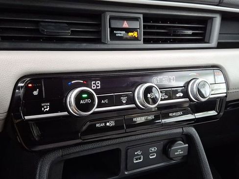 Used 2023 Honda Pilot EX-L image 17