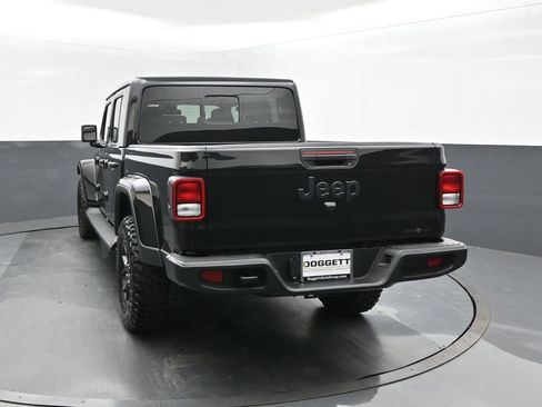 New 2025 Jeep Gladiator Sport image 8