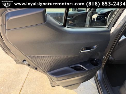 Used 2018 Toyota C-HR XLE image 14