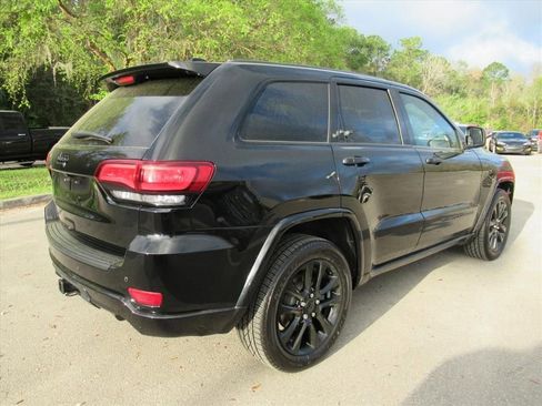 Used 2022 Jeep Grand Cherokee Laredo X image 7