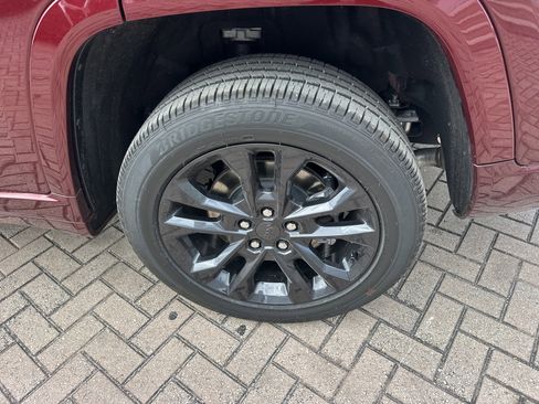 New 2026 Jeep Grand Cherokee L Limited AWD/4WD image 11