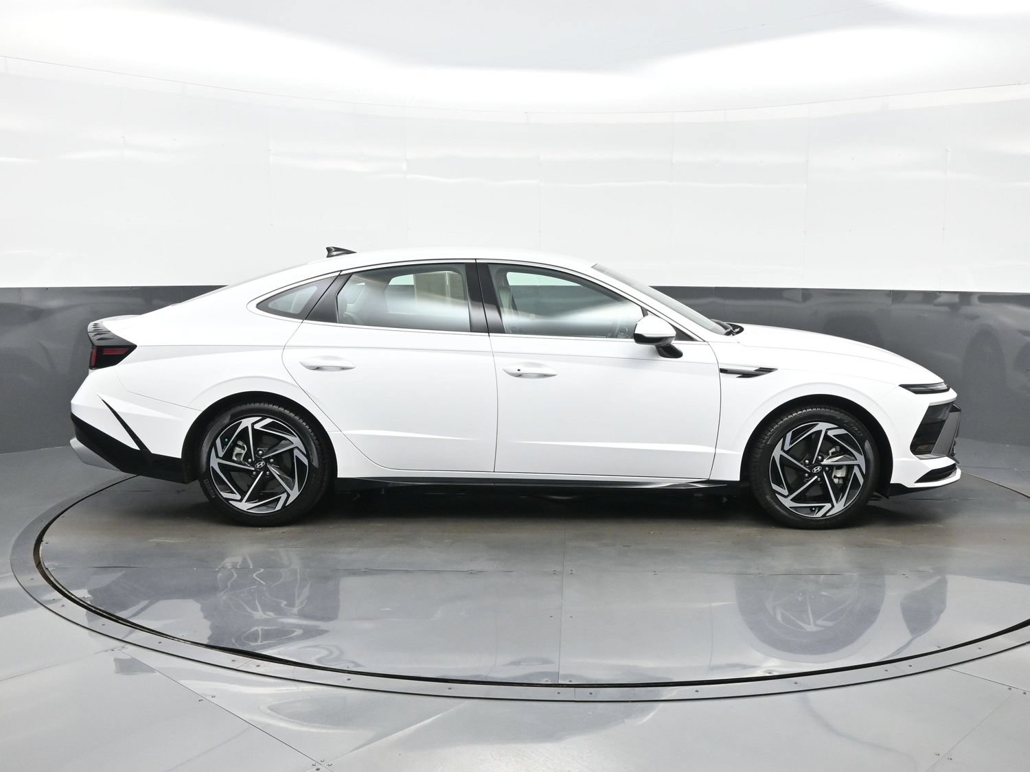 Certified 2026 Hyundai Sonata SEL FWD image 7