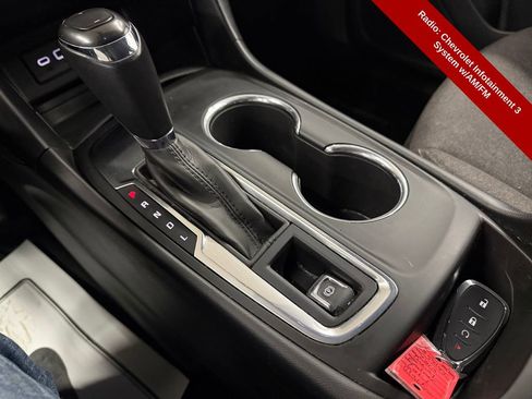 Used 2019 Chevrolet Equinox LT image 27