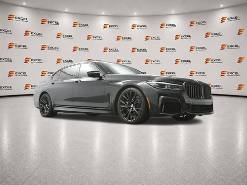 Used 2022 BMW 740i w/ M Sport Package RWD image 60