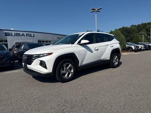 Used 2023 Hyundai Tucson SE AWD/4WD image 1
