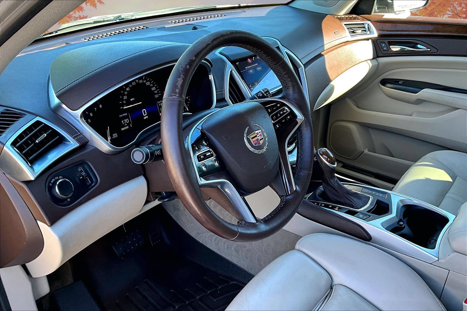 Used 2015 Cadillac SRX Luxury w/ Driver Awareness Package FWD image 16