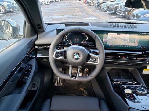 New 2026 BMW 530i xDrive w/ M Sport Package image 9