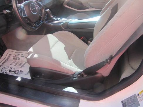 Used 2018 Chevrolet Camaro LT RWD image 14