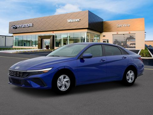 New 2026 Hyundai Elantra SE image 2