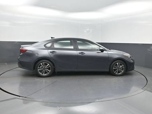 Used 2024 Kia Forte LXS FWD image 27