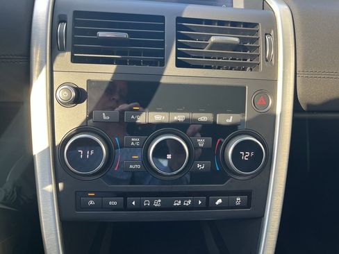 Used 2016 Land Rover Discovery Sport HSE AWD/4WD image 22