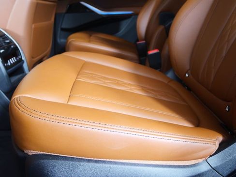 Certified 2024 BMW X7 xDrive40i w/ Executive Package image 14