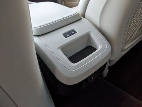 Used 2021 Volvo V90 T6 Cross Country w/ Climate Package image 24