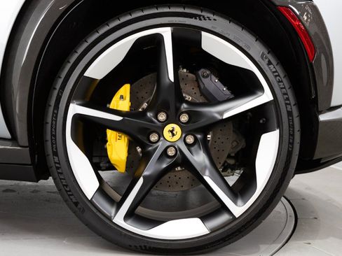 Used 2025 Ferrari Purosangue image 13