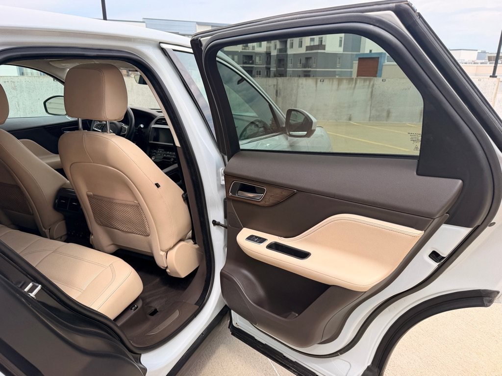 Used 2019 Jaguar F-PACE Prestige AWD/4WD image 19