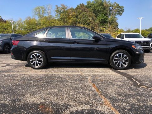 Used 2024 Volkswagen Jetta S image 8