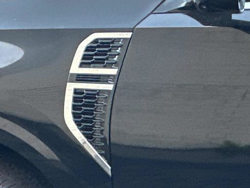 New 2026 Nissan Armada Platinum image 12