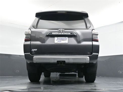 Used 2018 Toyota 4Runner TRD Off-Road image 35