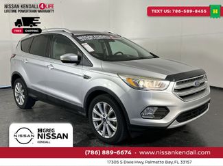 Used 2017 Ford Escape Titanium video 2