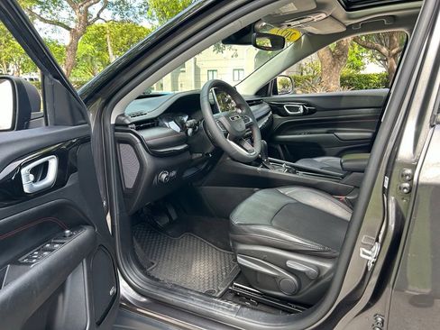 Used 2022 Jeep Compass Trailhawk w/ Sun and Sound Group AWD/4WD image 17