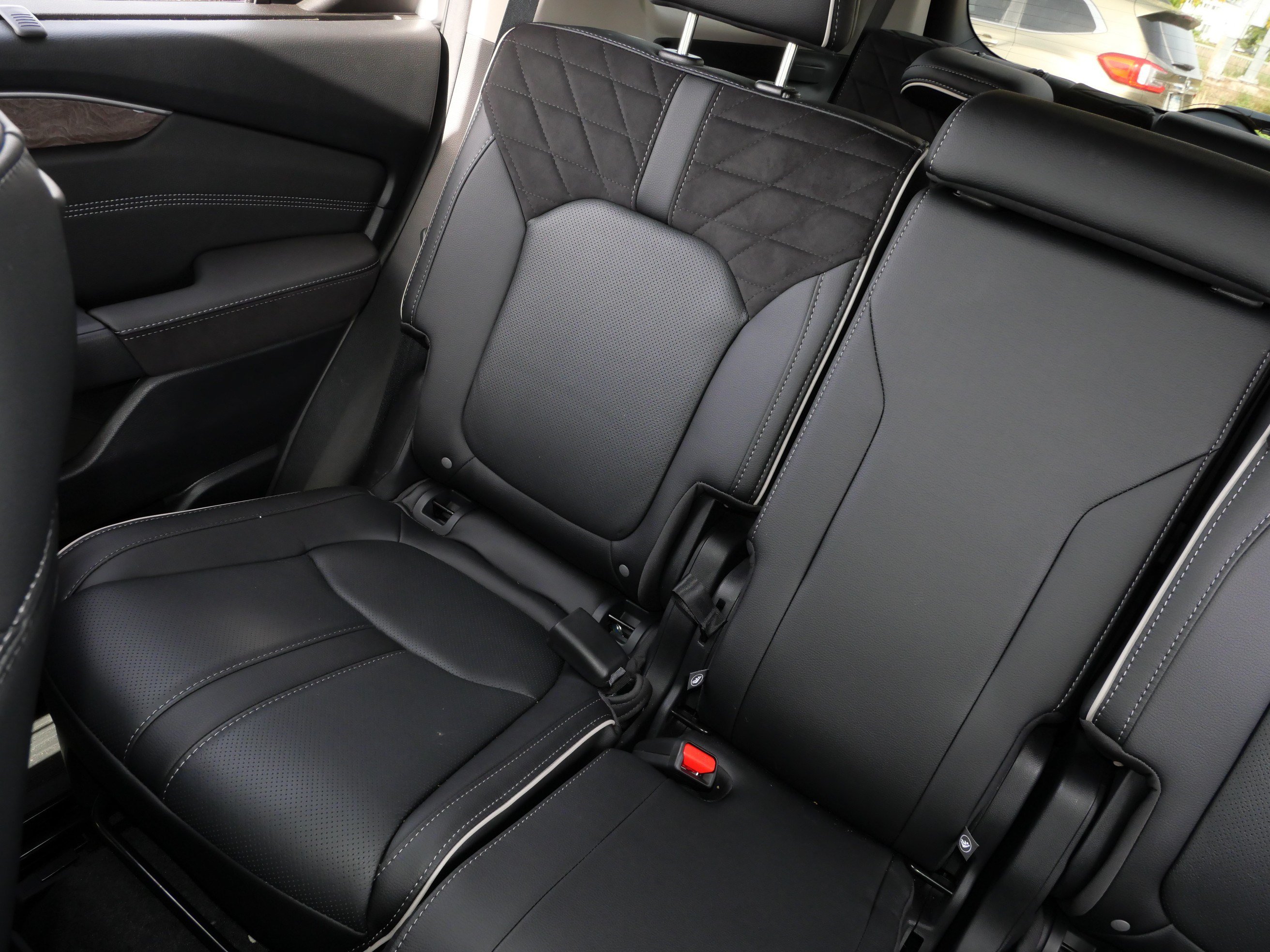 Used 2026 Honda Pilot Elite image 12