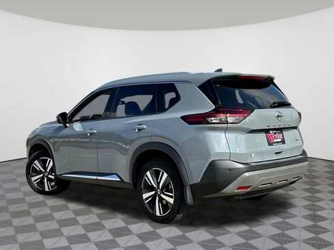 Used 2021 Nissan Rogue SL w/ Premium Package image 4