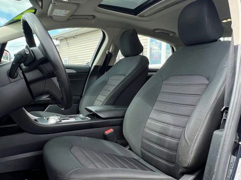 Used 2020 Ford Fusion SE image 10