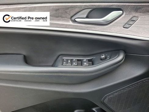 Certified 2023 Jeep Grand Cherokee Limited AWD/4WD image 12