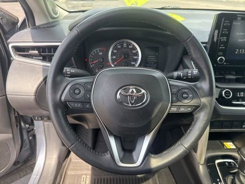 Used 2022 Toyota Corolla Cross LE w/ Moonroof Package image 28