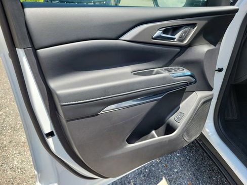 Used 2026 Chevrolet Traverse LT FWD image 22