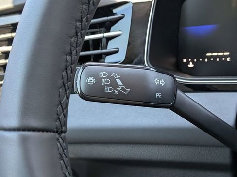 New 2026 Volkswagen Jetta SE FWD image 31