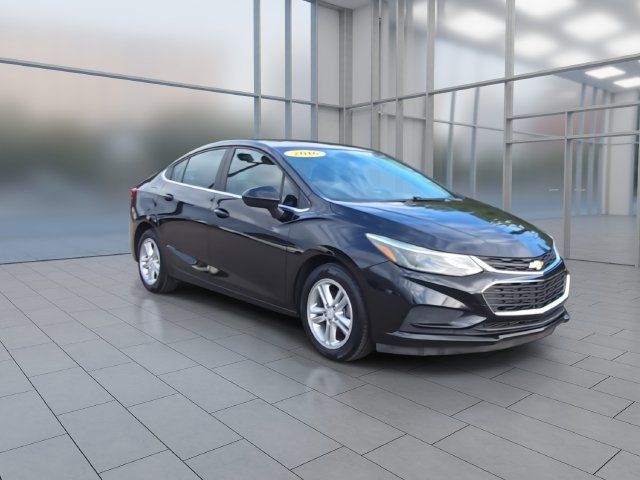 Used 2016 Chevrolet Cruze LT w/ Convenience Package FWD image 2