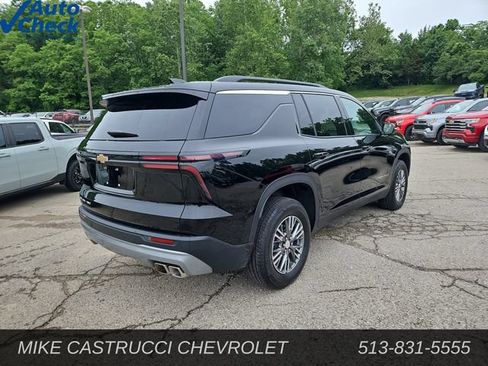 Used 2026 Chevrolet Traverse LT AWD/4WD image 5