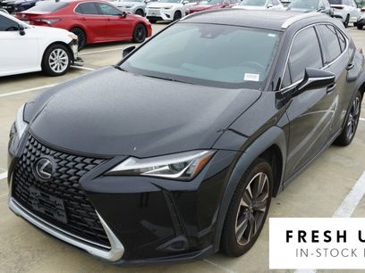 Used 2022 Lexus UX 200 w/ Accessory Package (Z2)